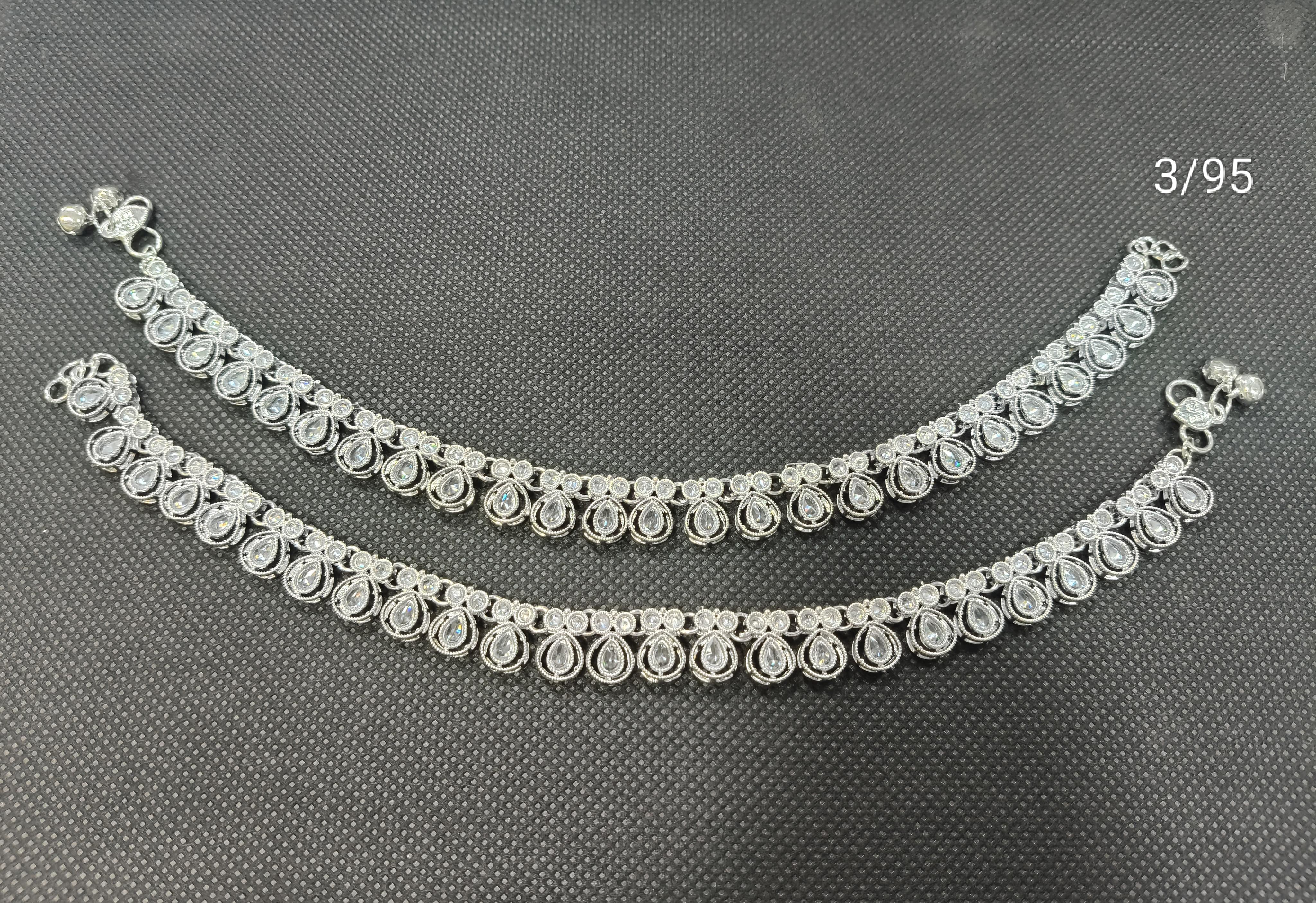 Anklet Pair with Pearl Cluster Detailing – Bridal Payal Jewelry Set